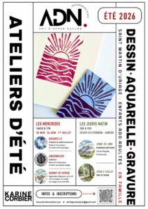 Affiche des ateliers artistiques d'été 2026 proposés par Karine Corbier à Saint-Martin-d'Uriage : aquarelle, linogravure, carnet de voyage et dessin en extérieur pour enfants, adolescent·es et adultes.
