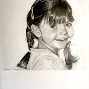 Portrait très réaliste et très vivant d'une jeune fille souriante