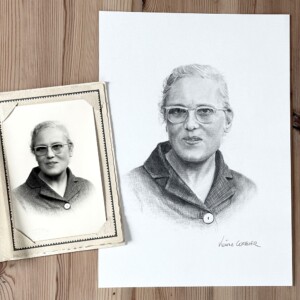 Portrait d'une femme au crayon très réaliste d'après une photo ancienne